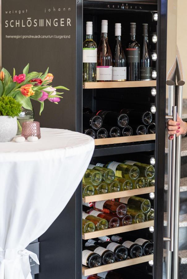 Hotel Maria Gramatneusiedl Екстер'єр фото