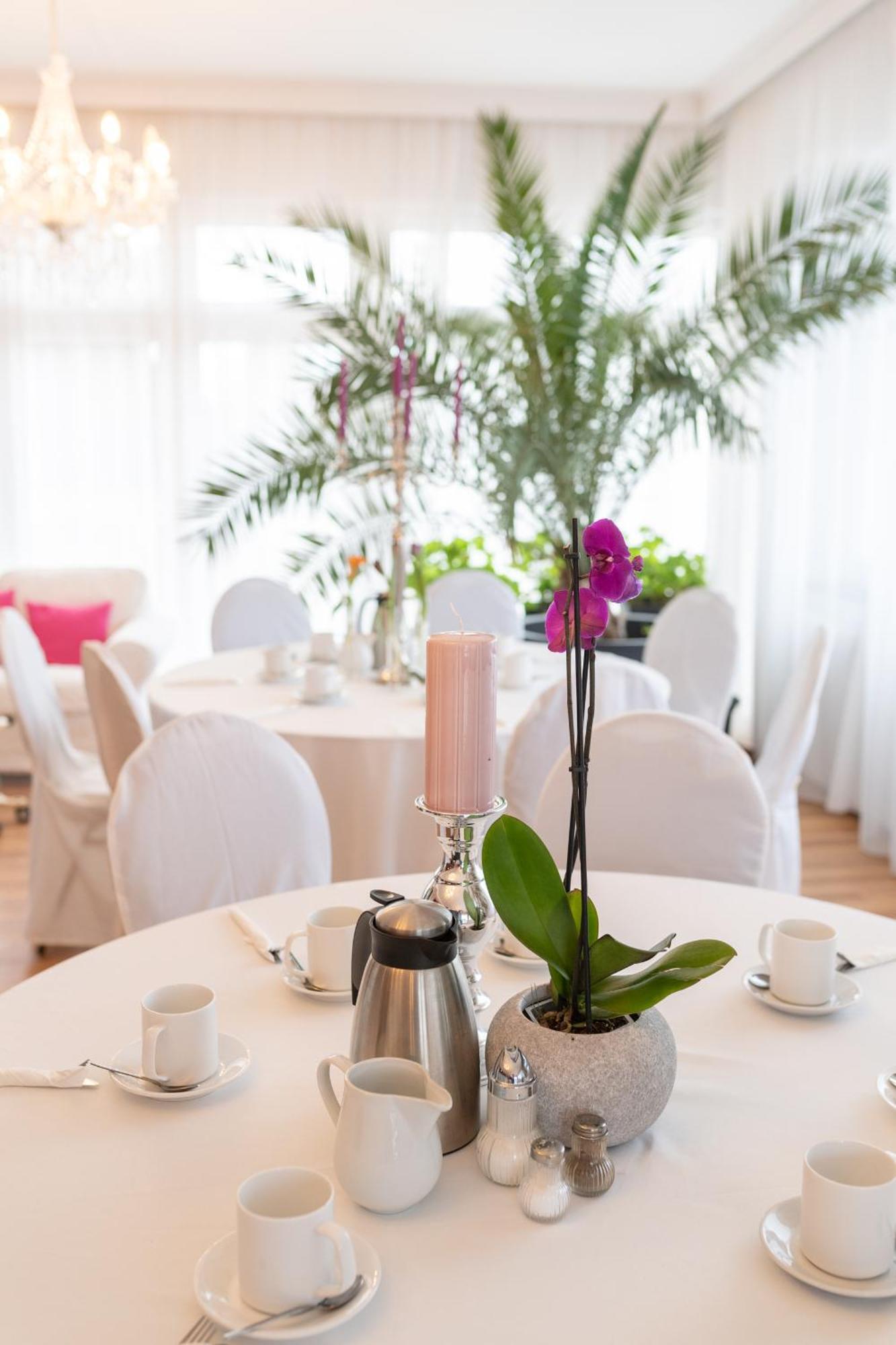 Hotel Maria Gramatneusiedl Екстер'єр фото