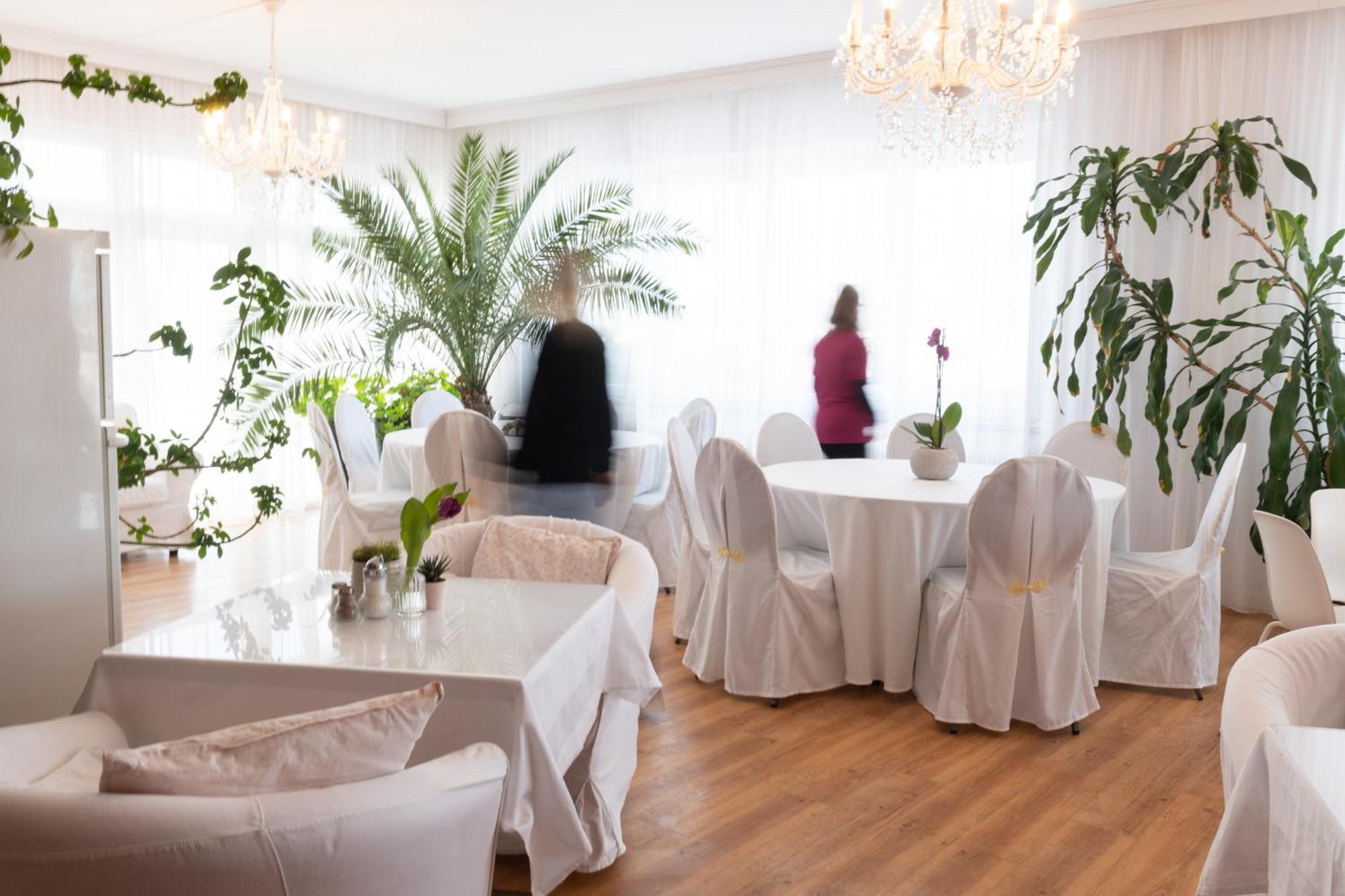 Hotel Maria Gramatneusiedl Екстер'єр фото