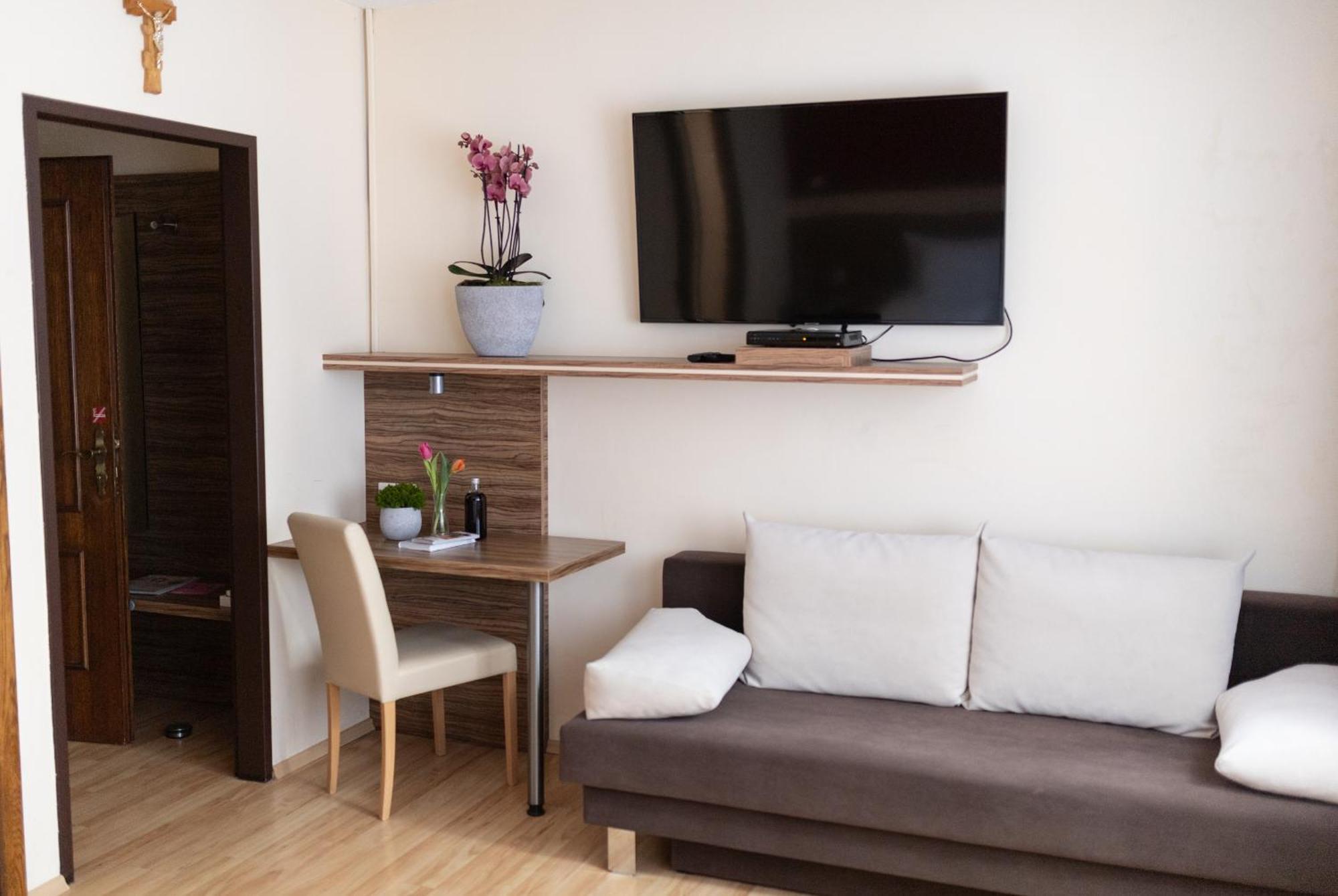 Hotel Maria Gramatneusiedl Номер фото