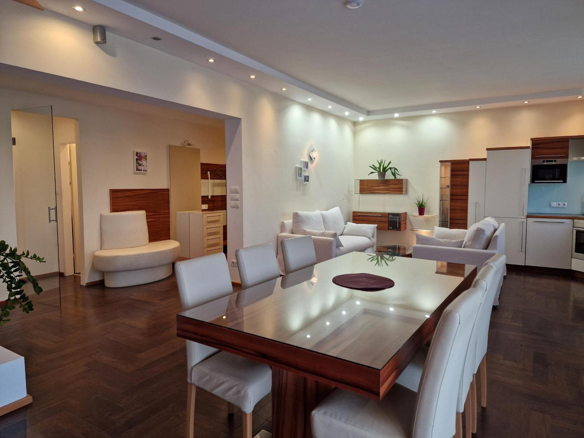 Hotel Maria Gramatneusiedl Екстер'єр фото