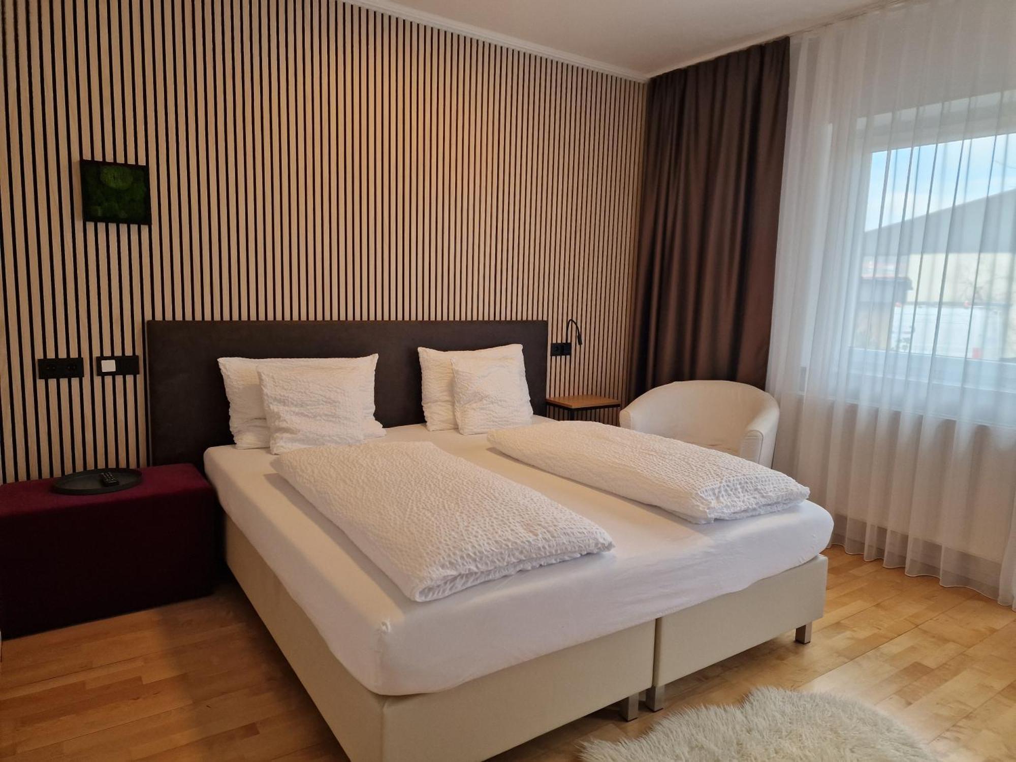 Hotel Maria Gramatneusiedl Екстер'єр фото