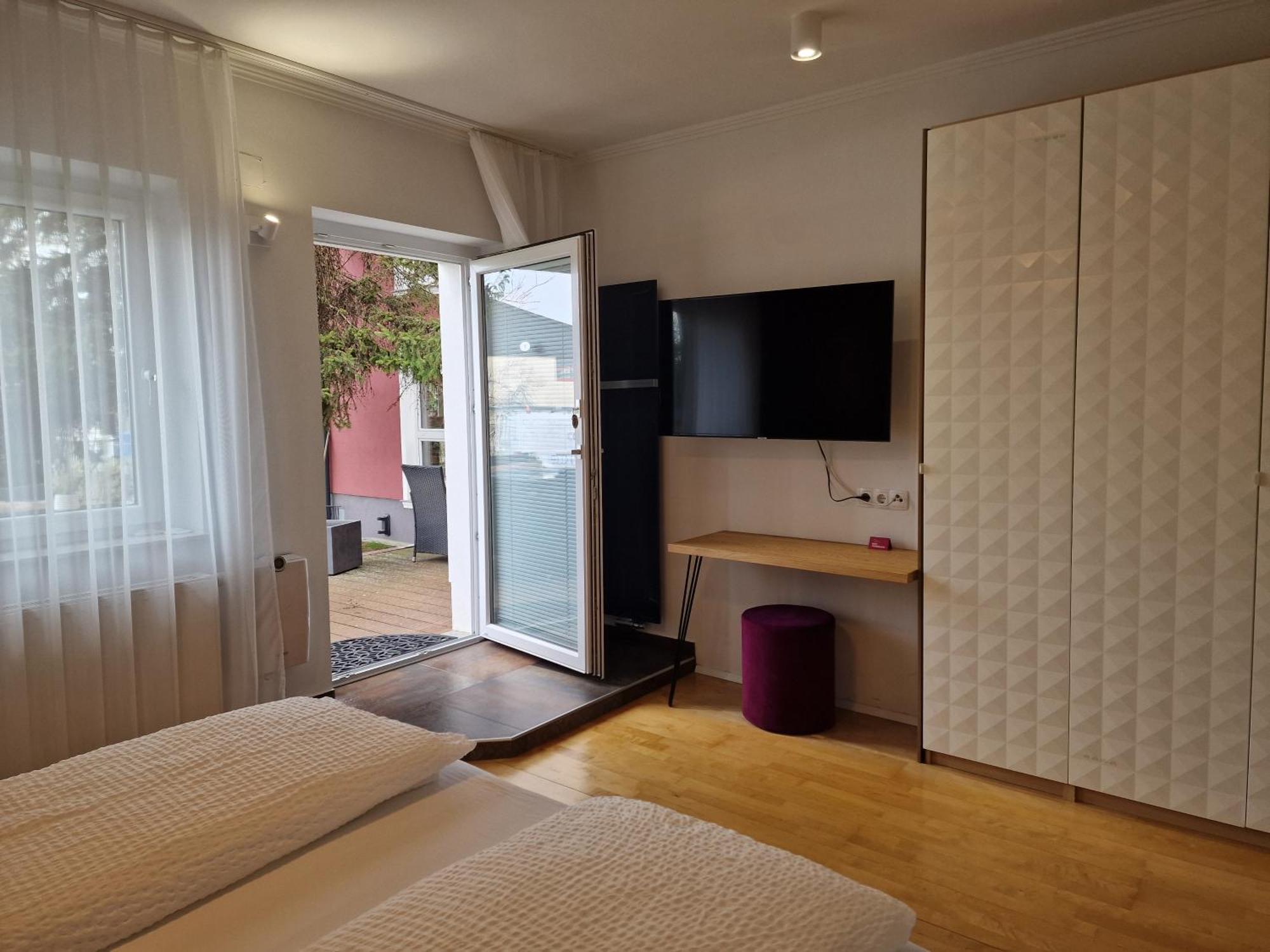 Hotel Maria Gramatneusiedl Екстер'єр фото