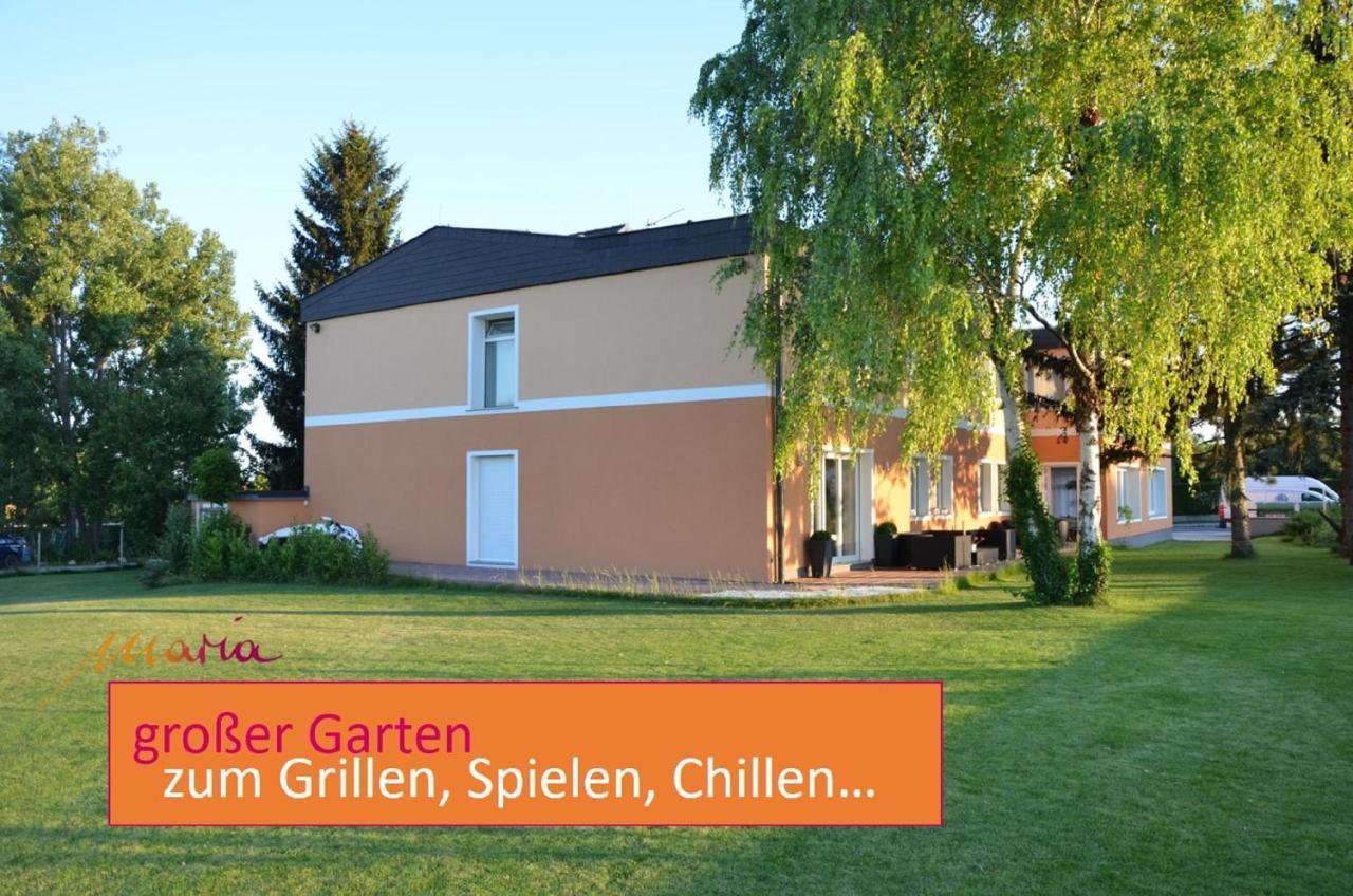 Hotel Maria Gramatneusiedl Екстер'єр фото
